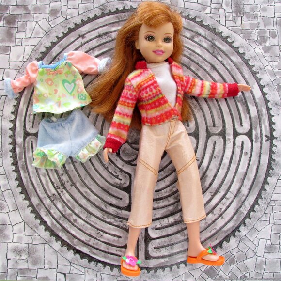 WEE 3 FRIENDS DOLL, LILA, + 2 OUTFITS: ORIGINAL CLOTHES, 10" CUTE REDHEAD - Picture 10 of 10